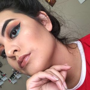 Meet your Posher, Nayeli